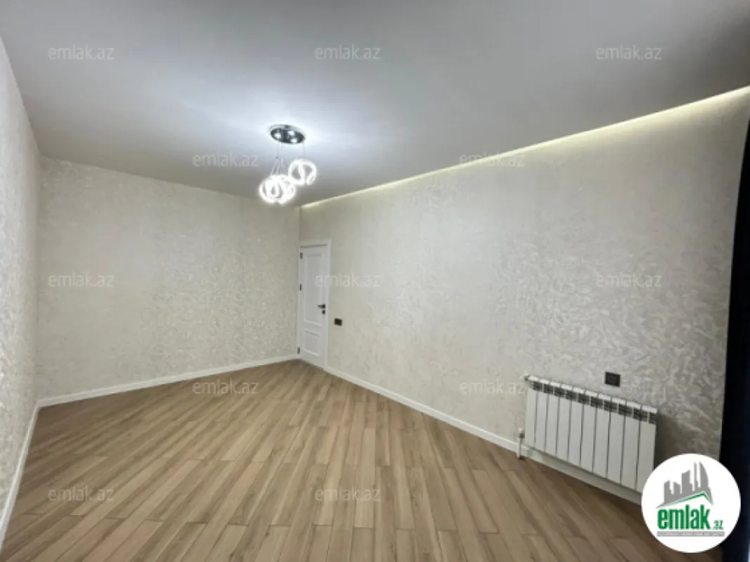 Satılır 4 otaqlı köhnə tikili 105 m²