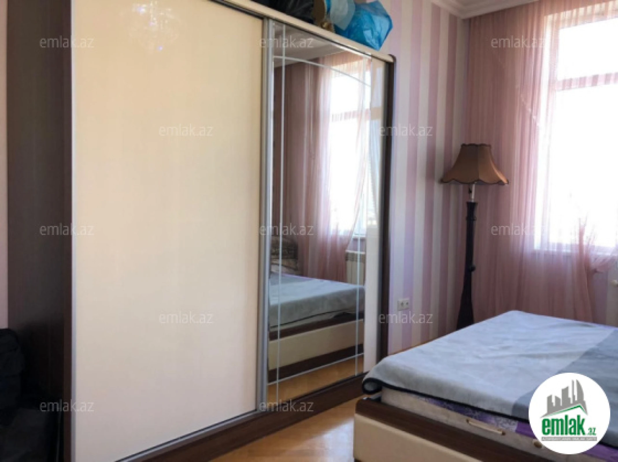 Satılır 2 otaqlı yeni tikili 90 m²