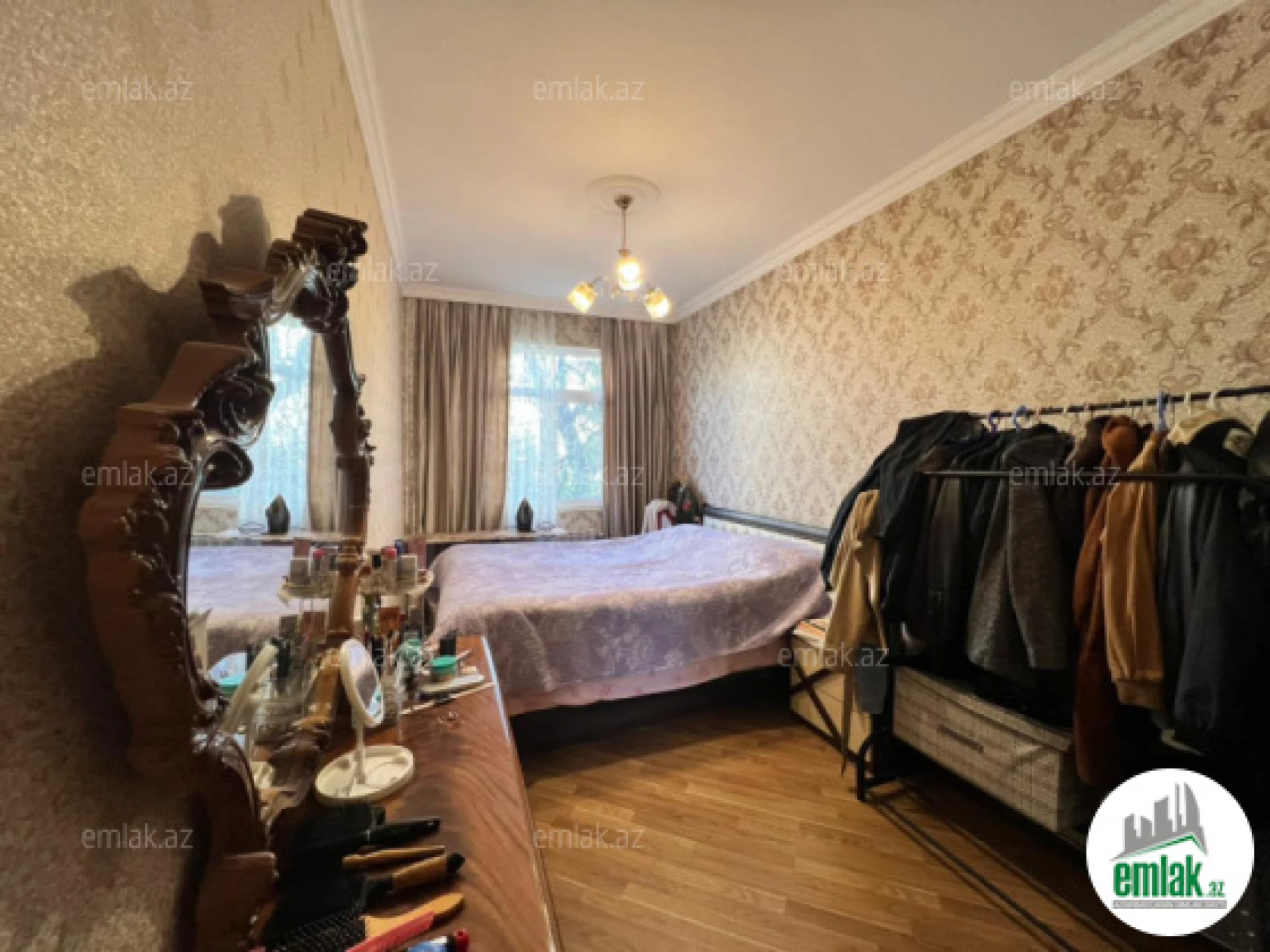 Satılır 2 otaqlı köhnə tikili 55 m²
