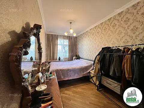 Satılır 2 otaqlı köhnə tikili 55 m²