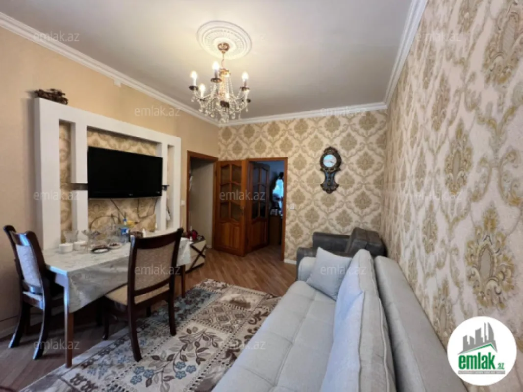 Satılır 2 otaqlı köhnə tikili 55 m²