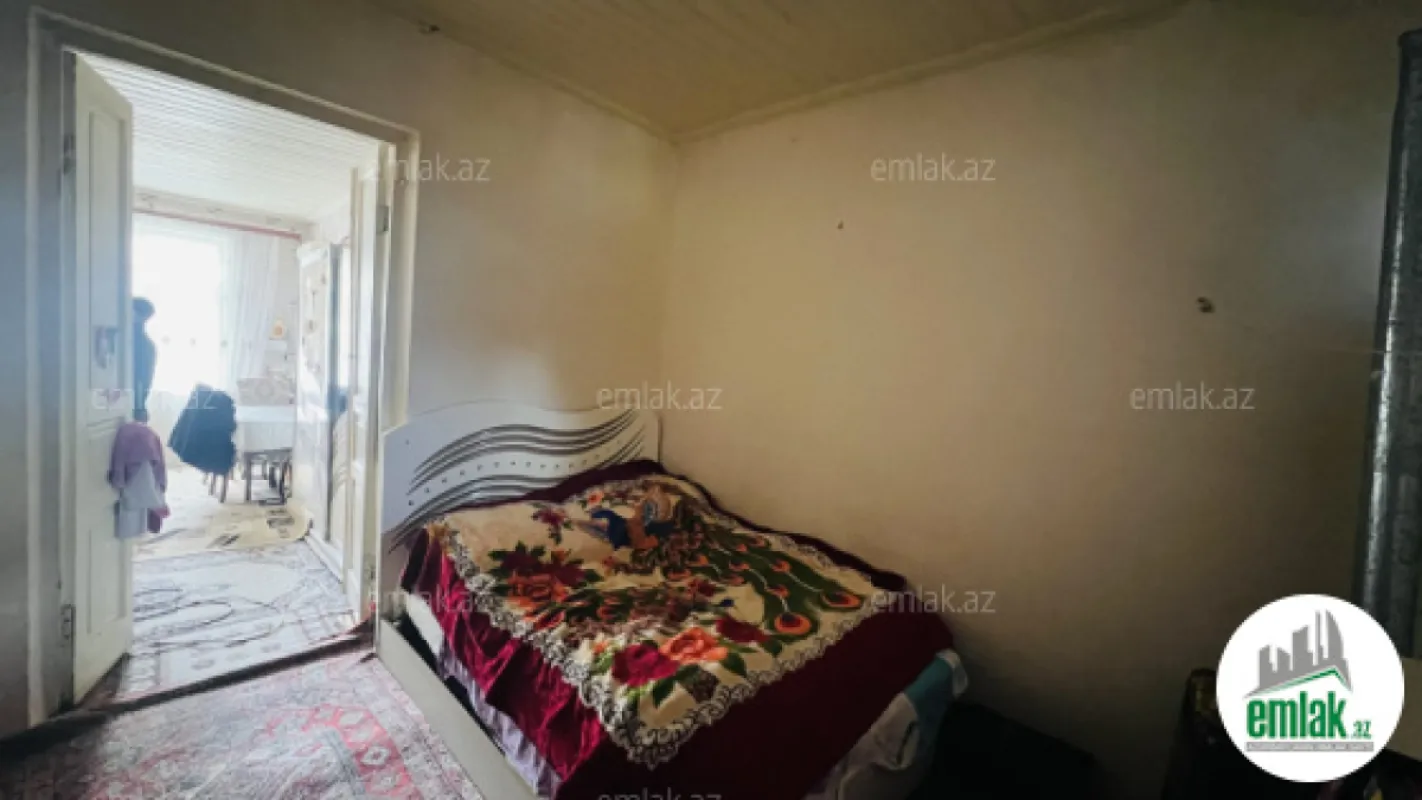 Satılır 2 otaqlı köhnə tikili 50 m²