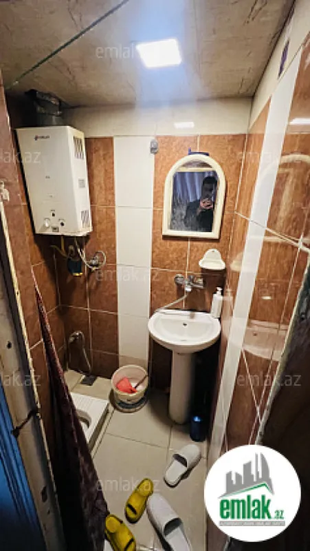 Satılır 2 otaqlı köhnə tikili 50 m²