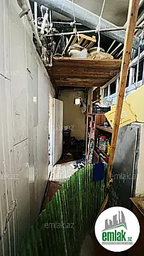 Satılır 2 otaqlı köhnə tikili 50 m²