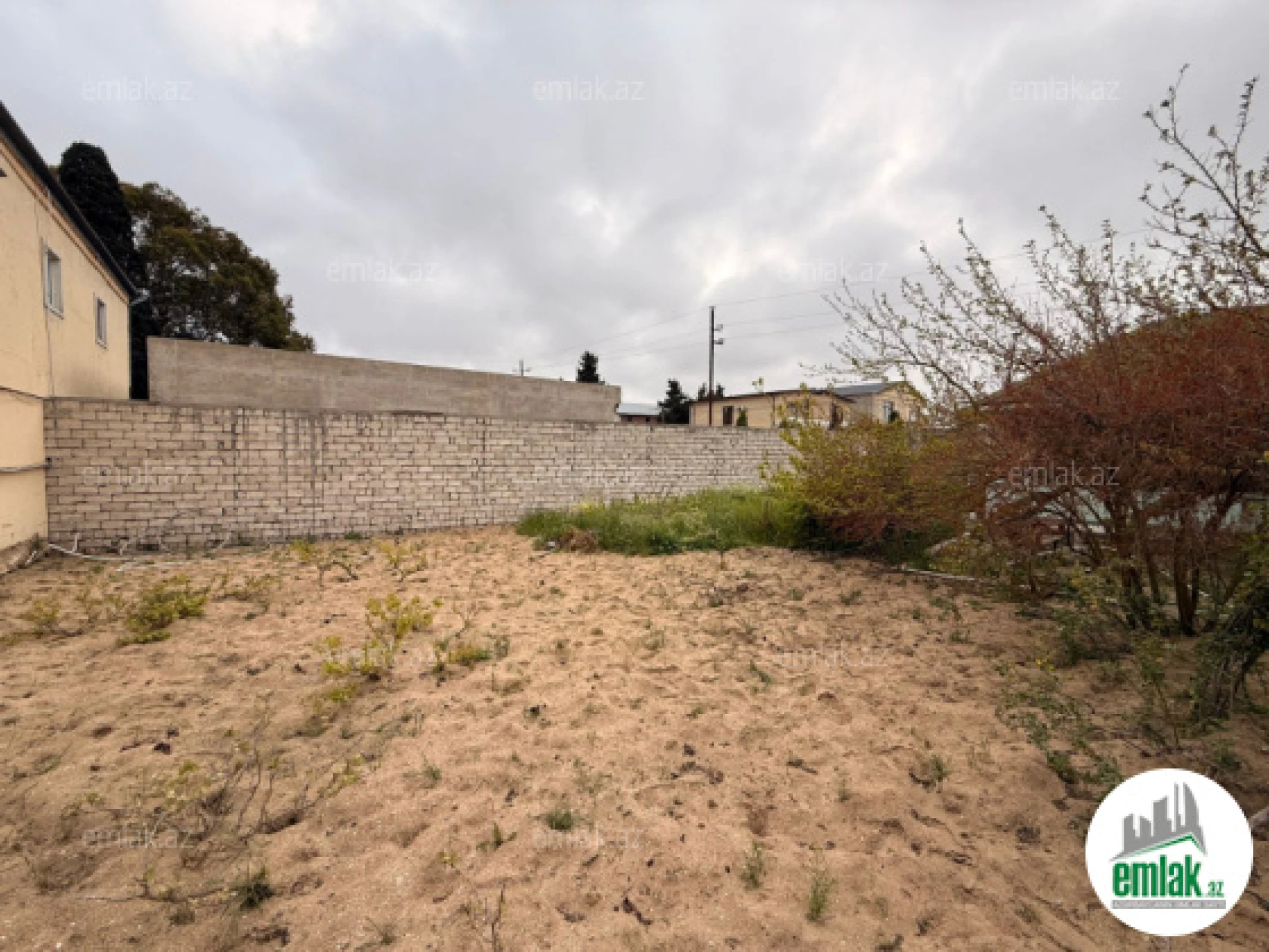 Satılır torpaq sahəsi 4 m²