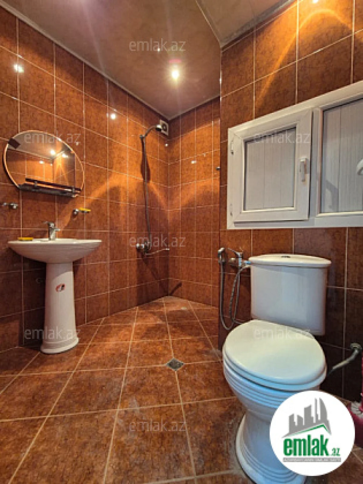 Satılır 3 otaqlı köhnə tikili 85 m²