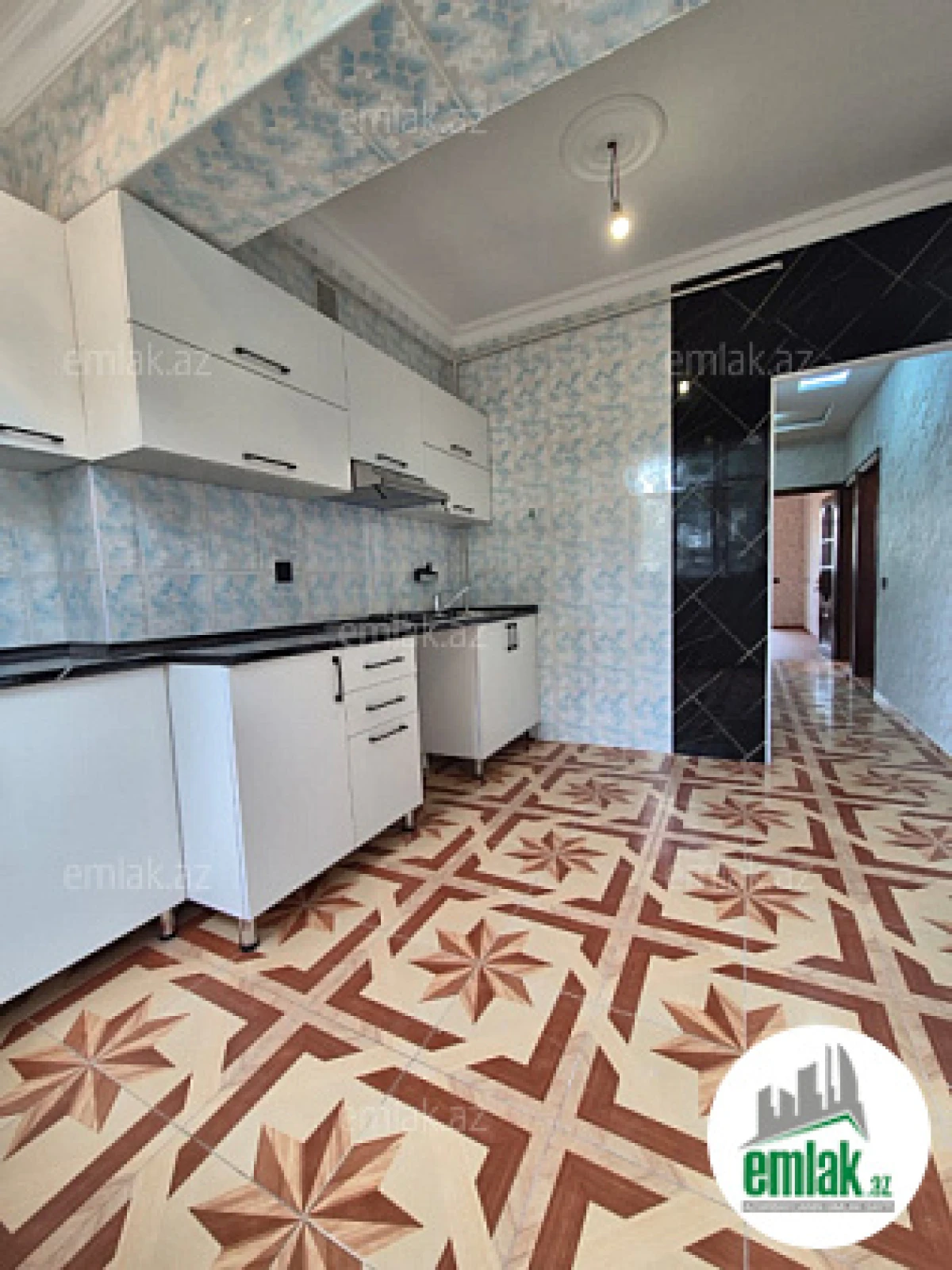 Satılır 3 otaqlı köhnə tikili 85 m²