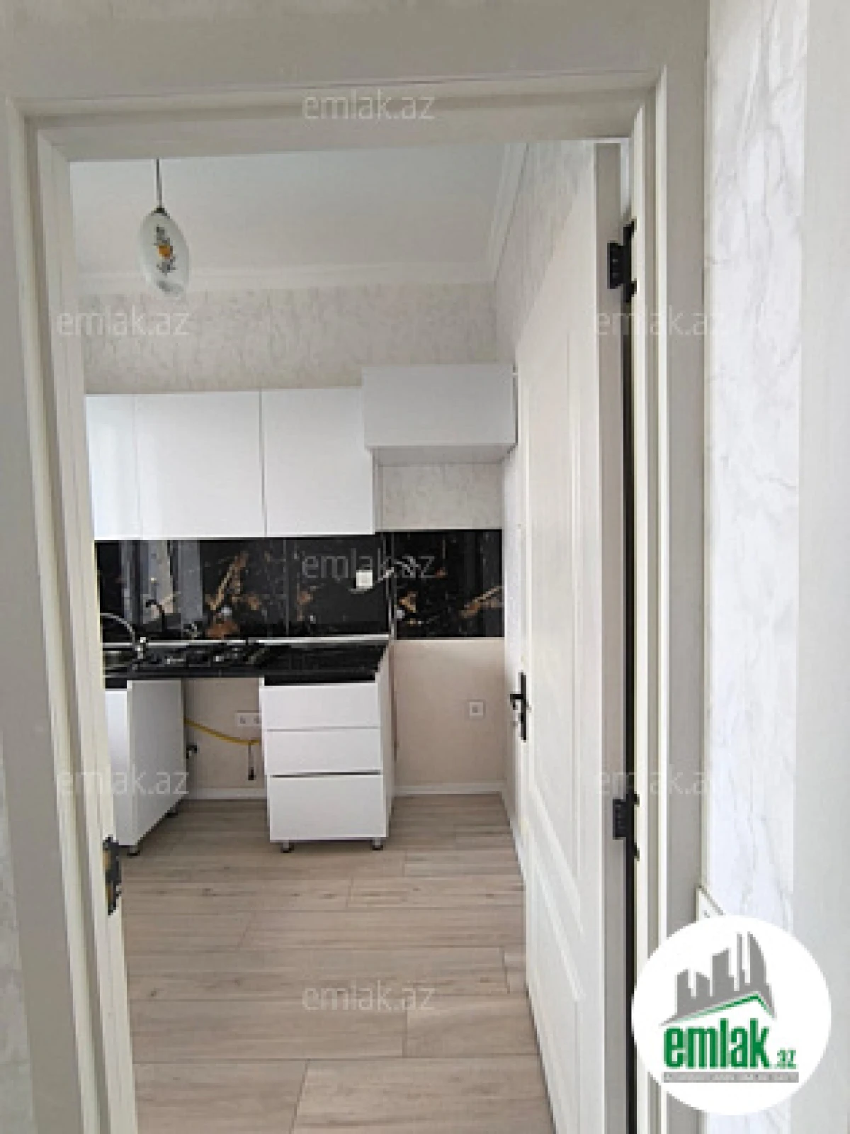 Satılır 5 otaqlı həyət evi 100 m²