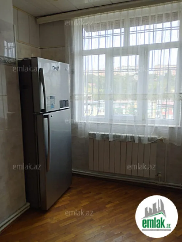 Satılır 3 otaqlı köhnə tikili 70 m²