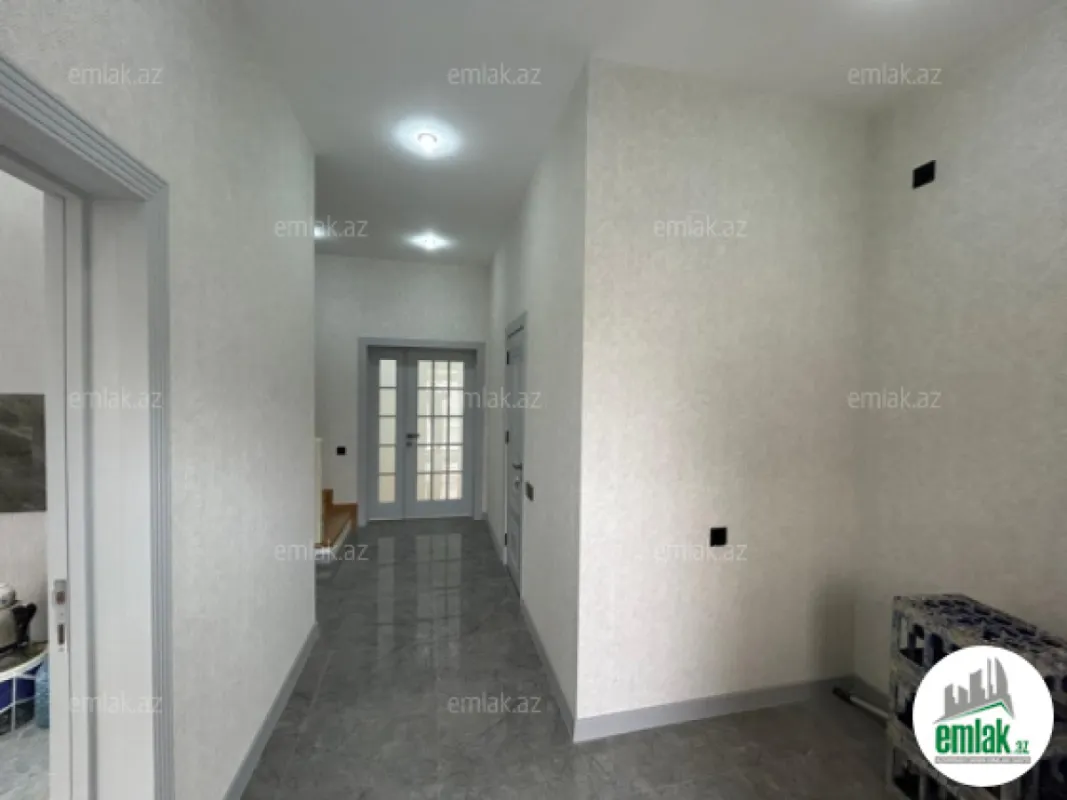 Satılır 4 otaqlı həyət evi 160 m²