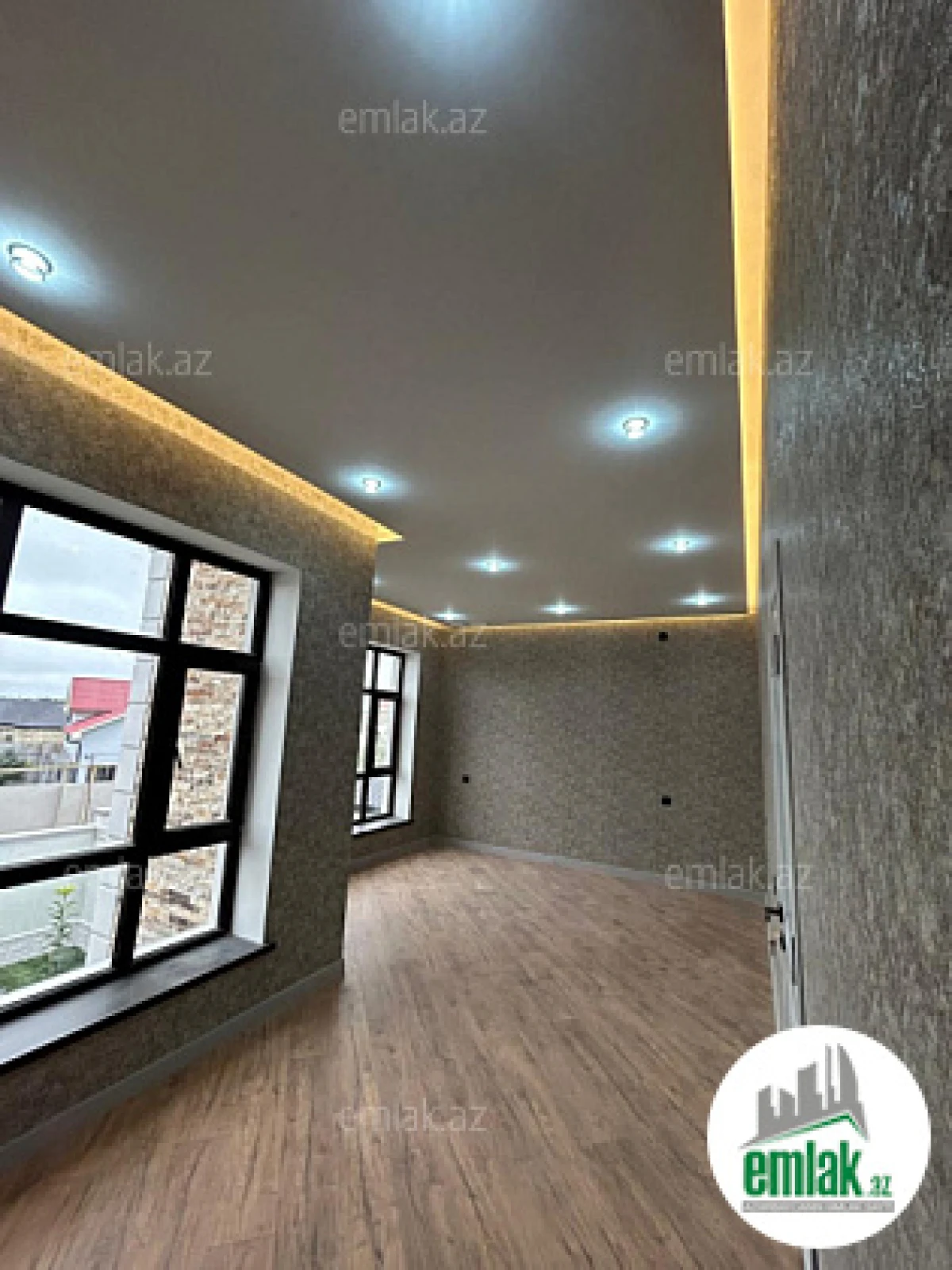 Satılır 4 otaqlı həyət evi 160 m²