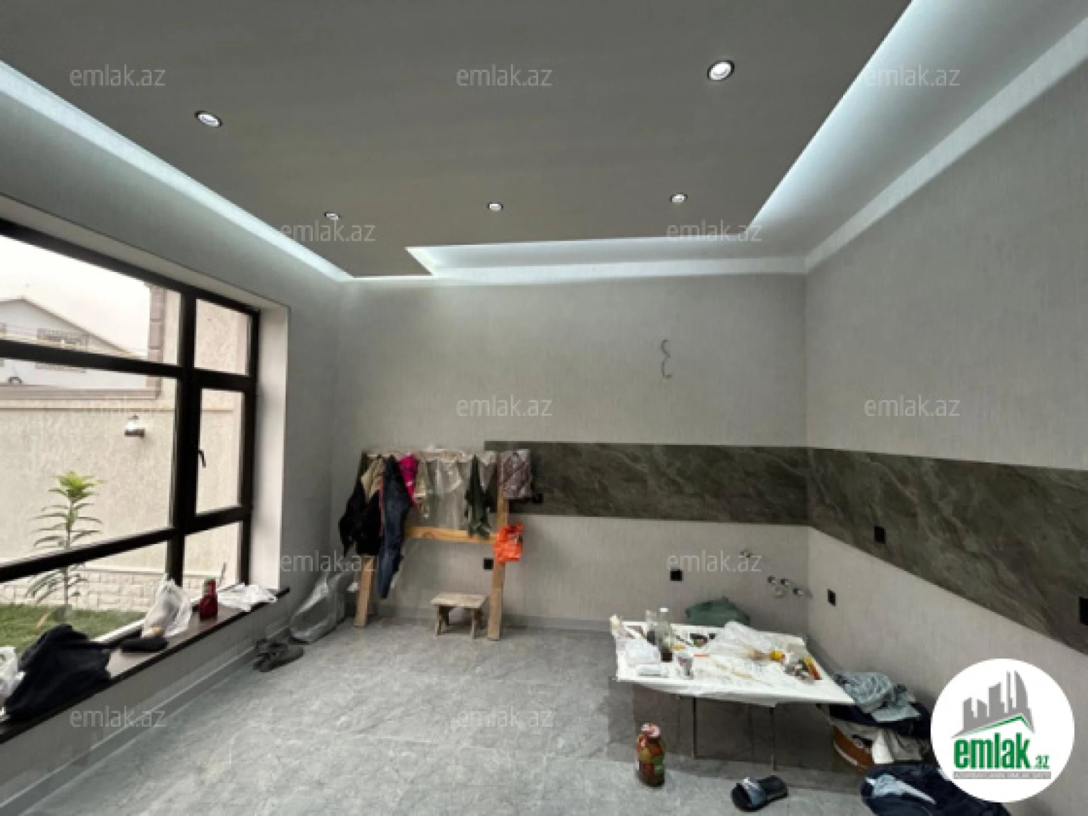 Satılır 4 otaqlı həyət evi 160 m²