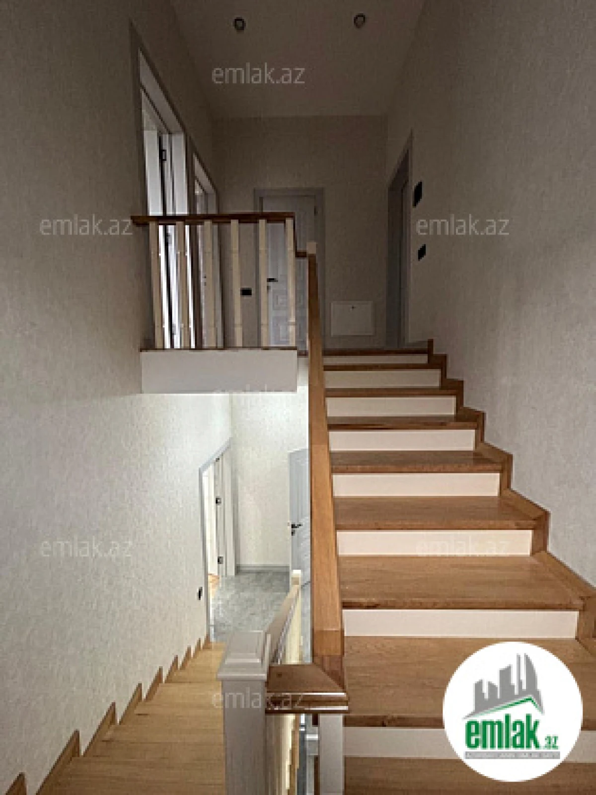 Satılır 4 otaqlı həyət evi 160 m²