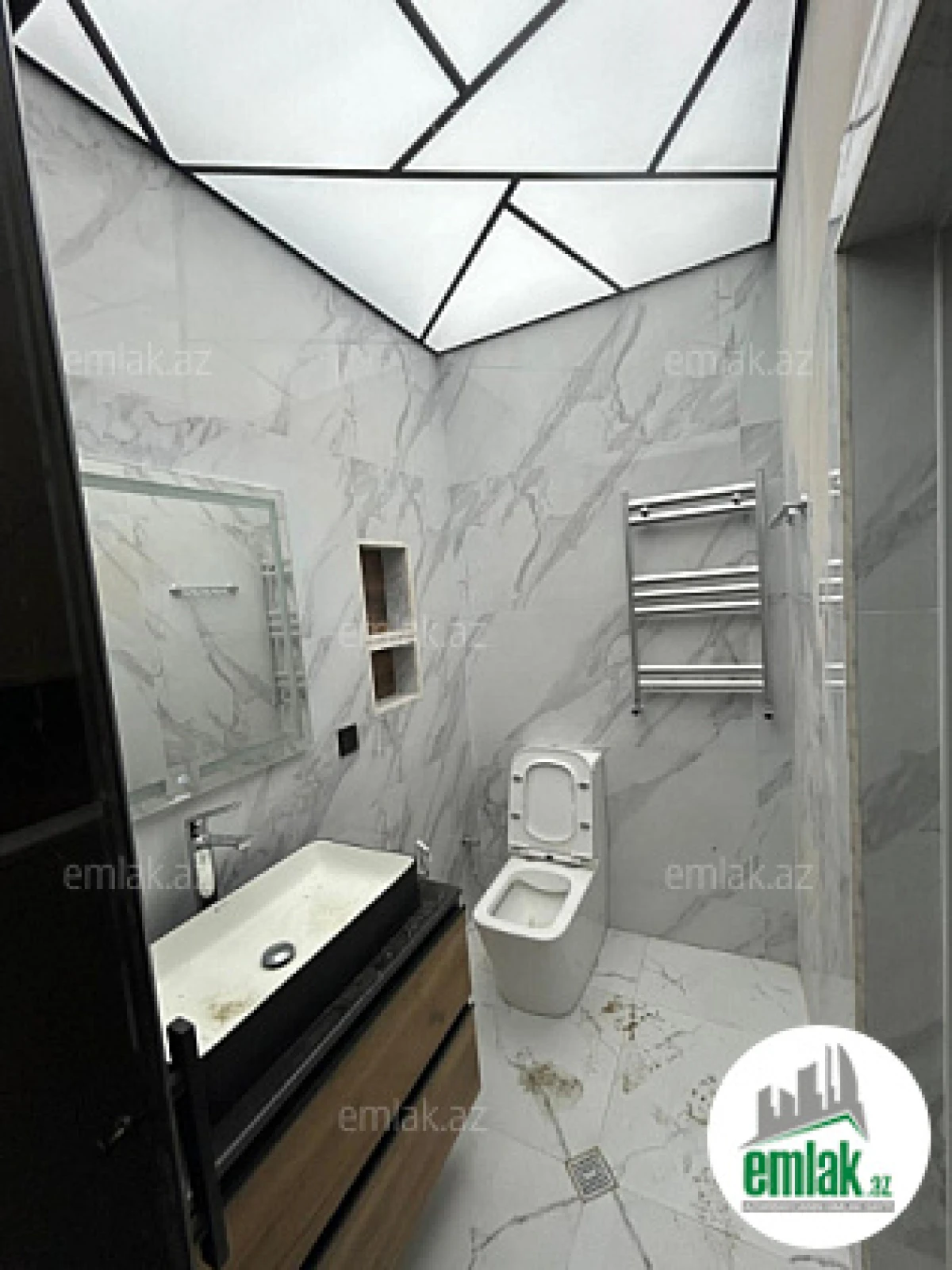 Satılır 4 otaqlı həyət evi 160 m²