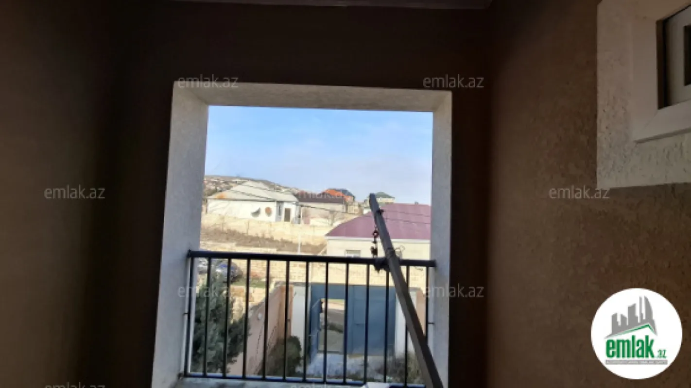 Satılır 4 otaqlı həyət evi 185 m²