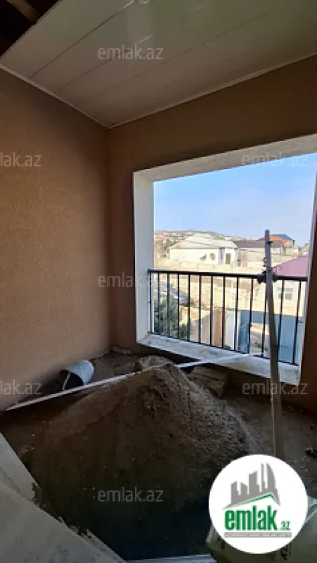 Satılır 4 otaqlı həyət evi 185 m²