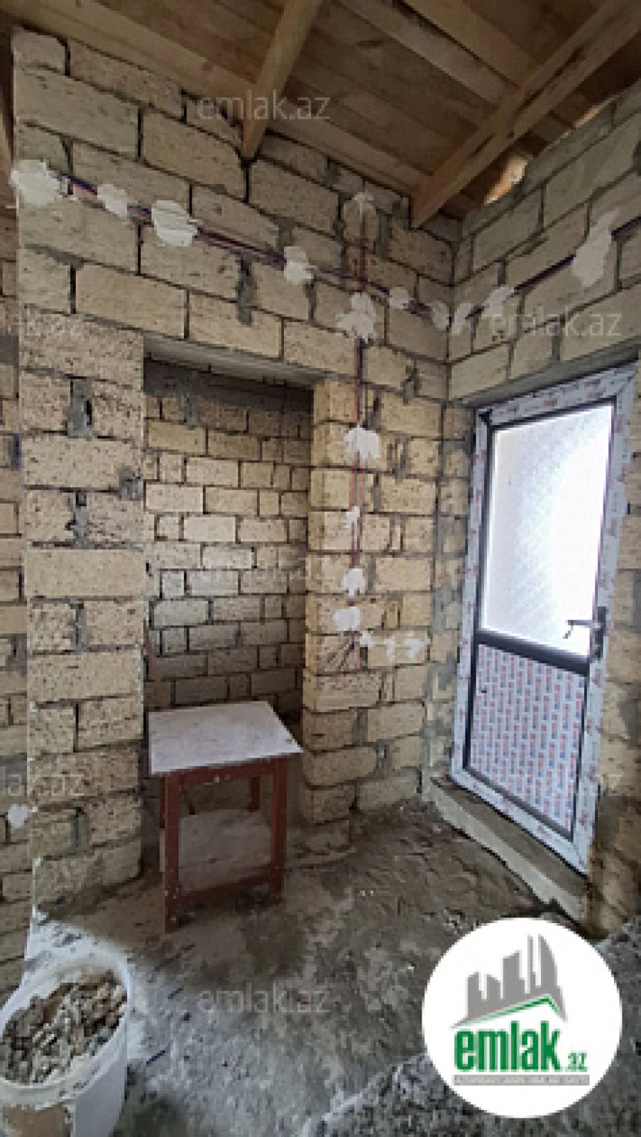 Satılır 4 otaqlı həyət evi 185 m²