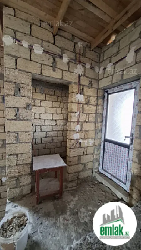 Satılır 4 otaqlı həyət evi 185 m²