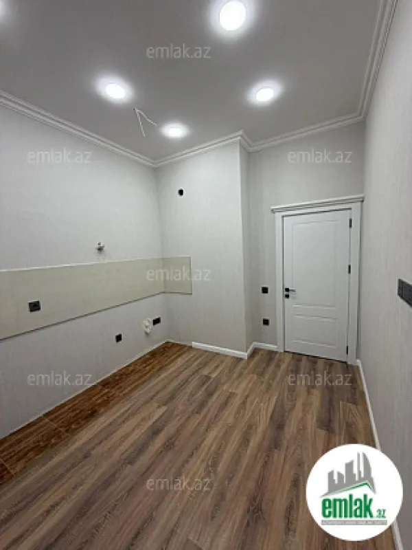 Satılır 3 otaqlı yeni tikili 83 m²