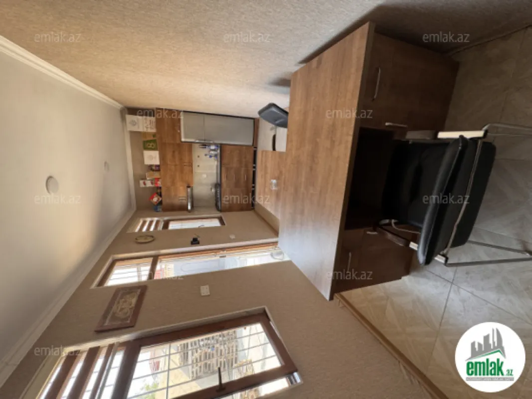 Satılır 2 otaqlı obyekt 300 m²