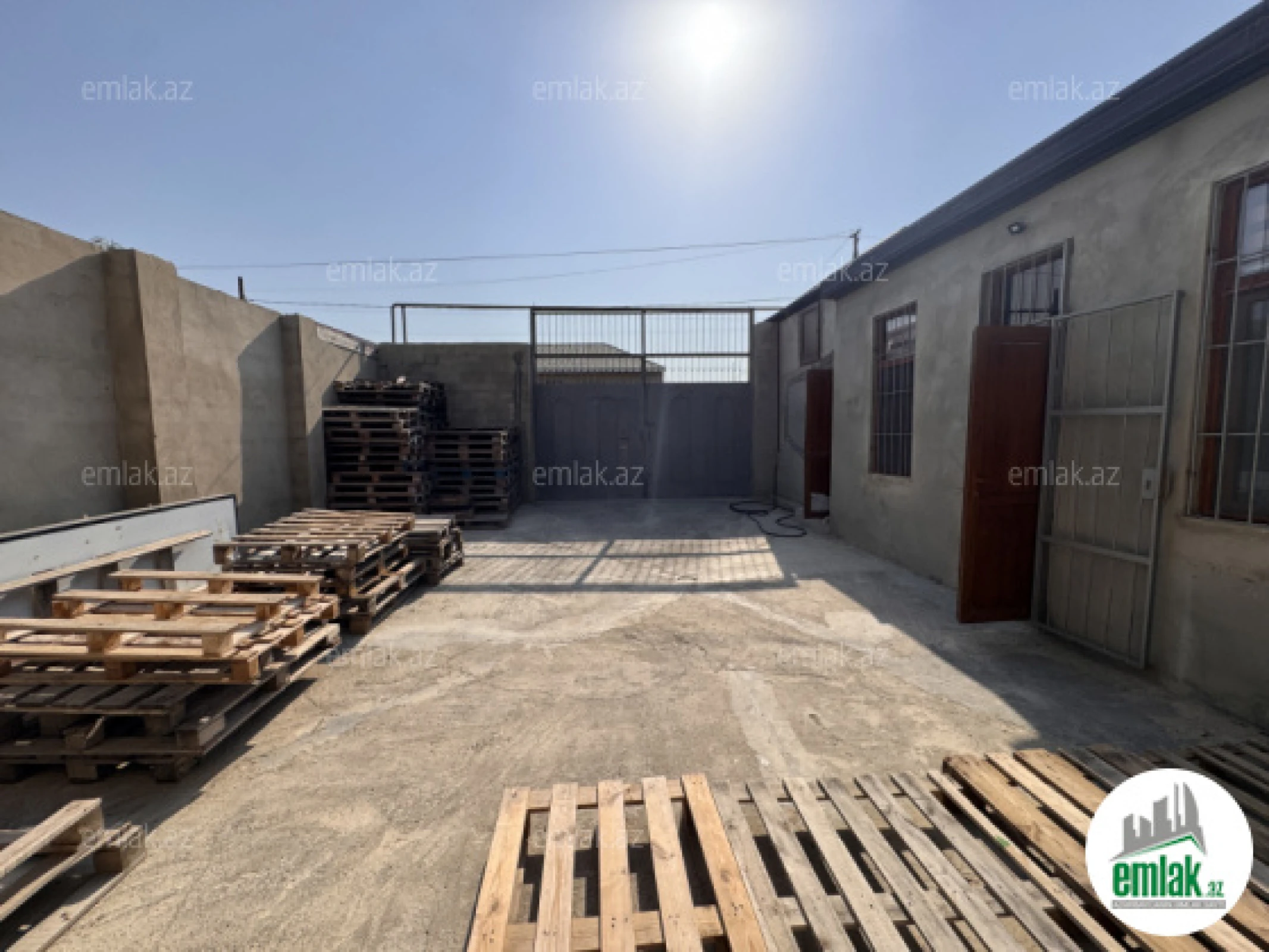 Satılır 2 otaqlı obyekt 300 m²