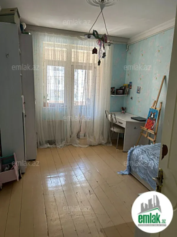 Satılır 3 otaqlı köhnə tikili 95 m²