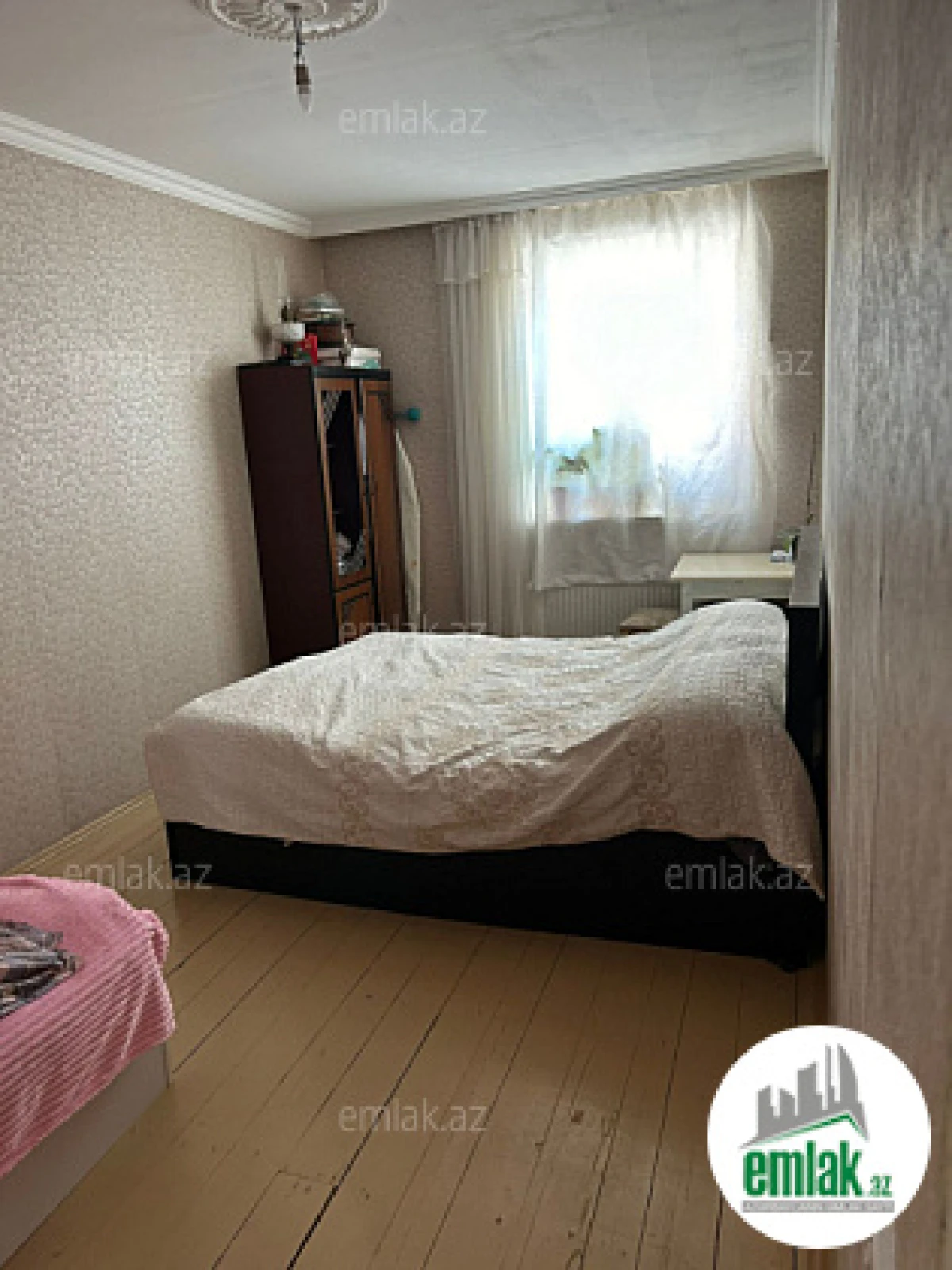Satılır 3 otaqlı köhnə tikili 95 m²