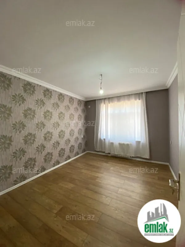 Satılır 5 otaqlı həyət evi 280 m²