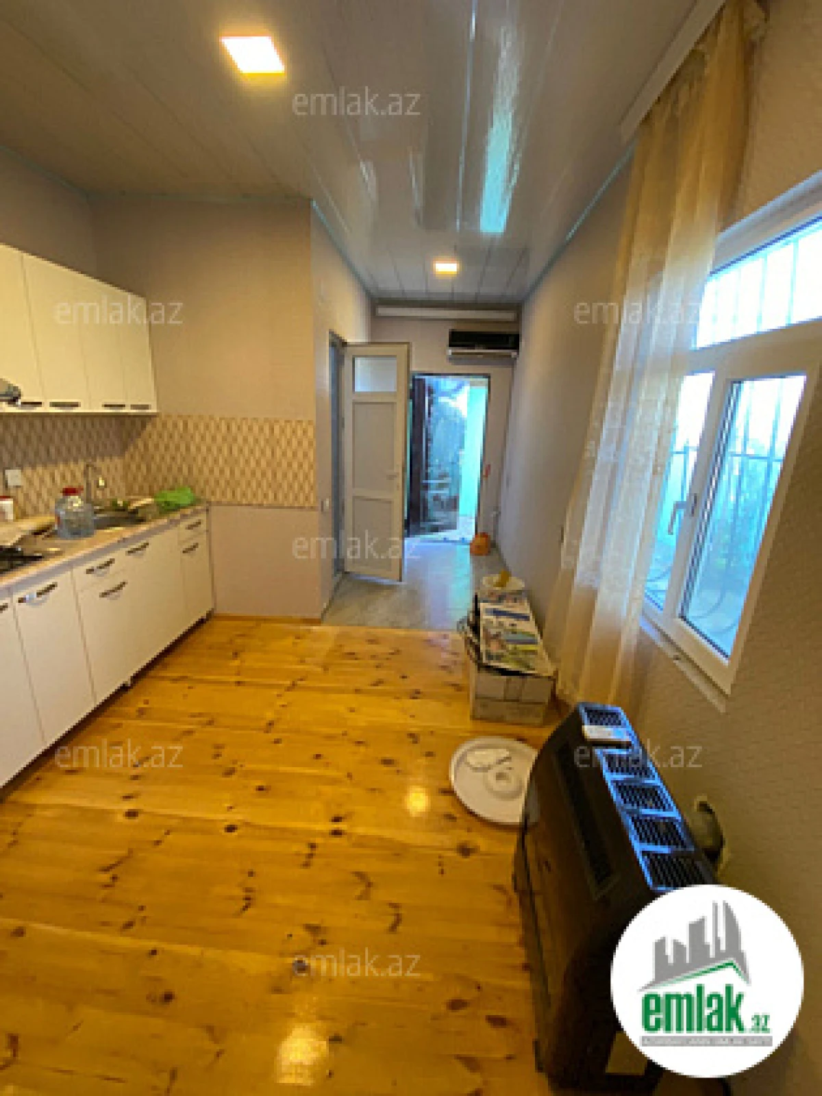 Satılır 5 otaqlı həyət evi 280 m²