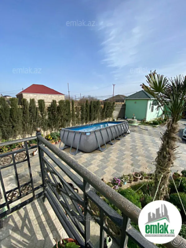 Satılır 5 otaqlı həyət evi 280 m²