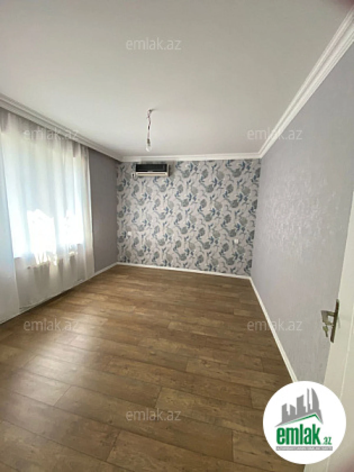 Satılır 5 otaqlı həyət evi 280 m²