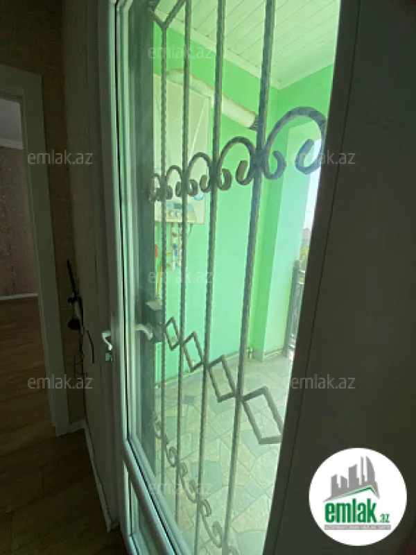 Satılır 5 otaqlı həyət evi 280 m²