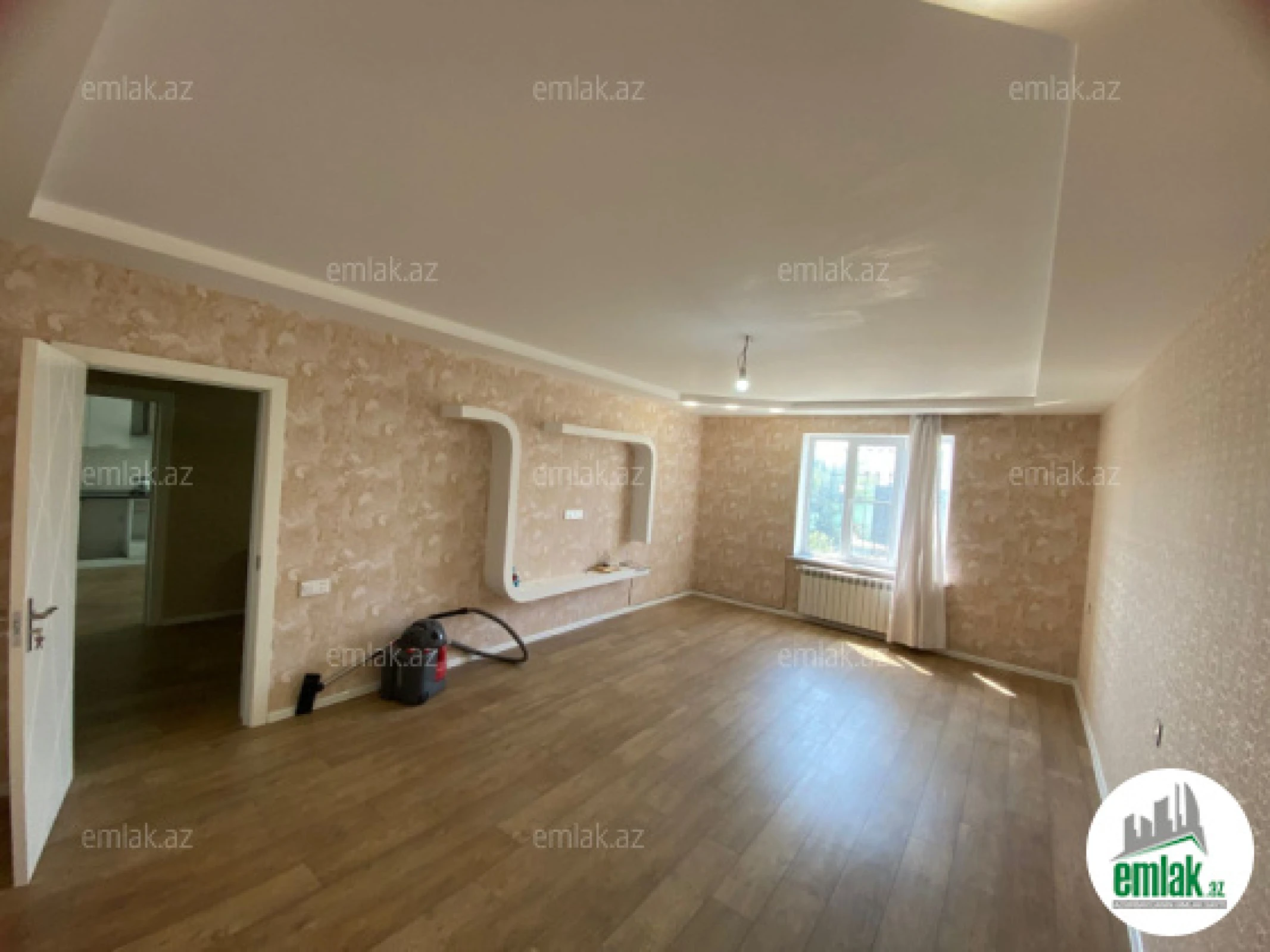 Satılır 5 otaqlı həyət evi 280 m²