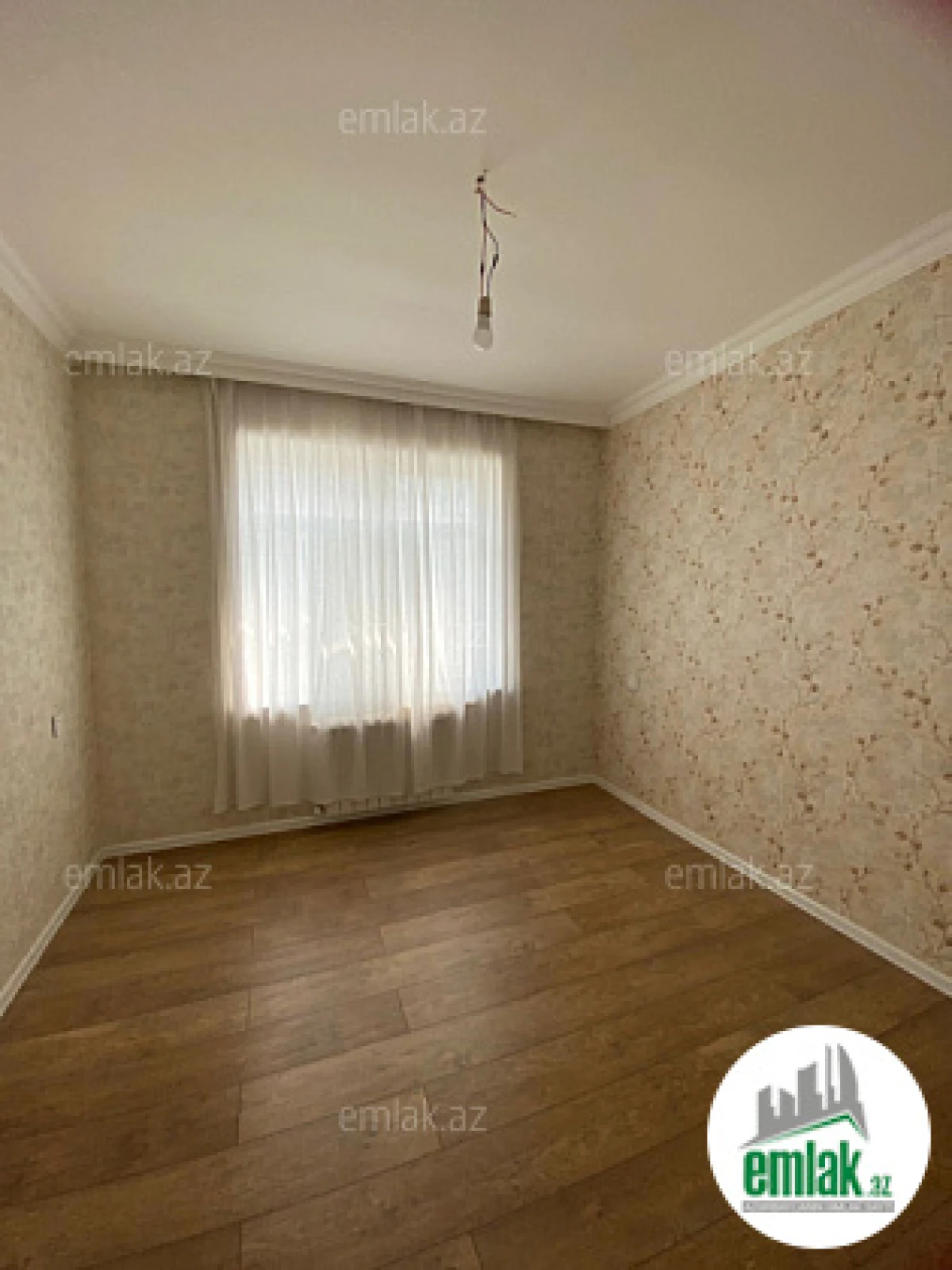 Satılır 5 otaqlı həyət evi 280 m²