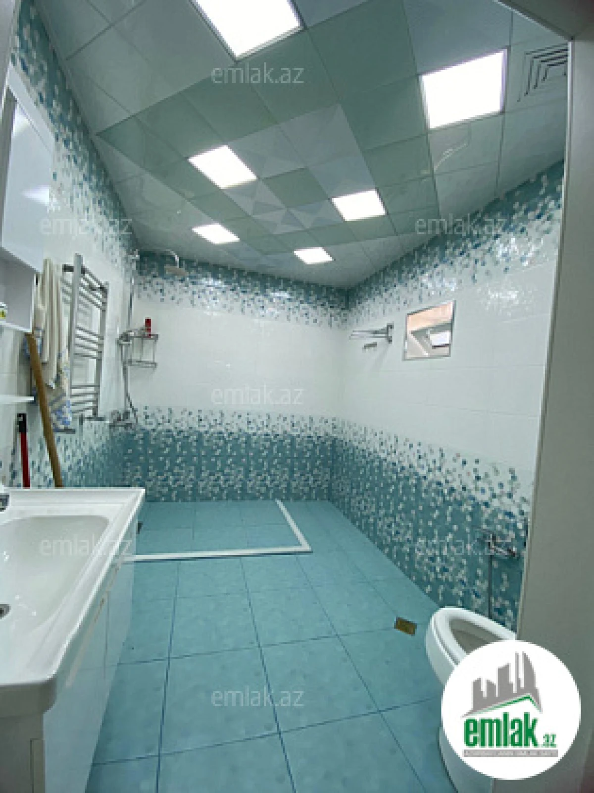 Satılır 5 otaqlı həyət evi 280 m²