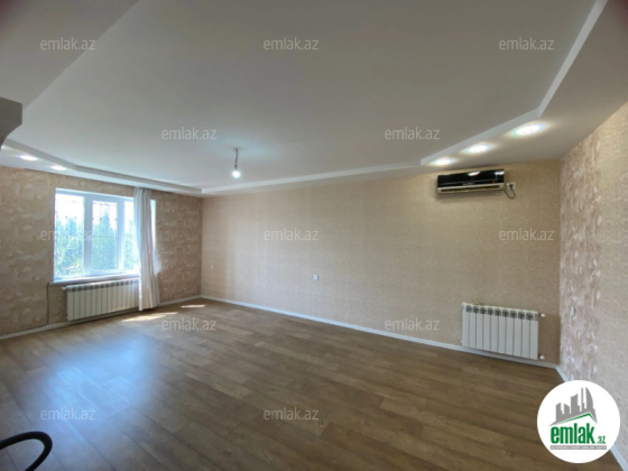 Satılır 5 otaqlı həyət evi 280 m²