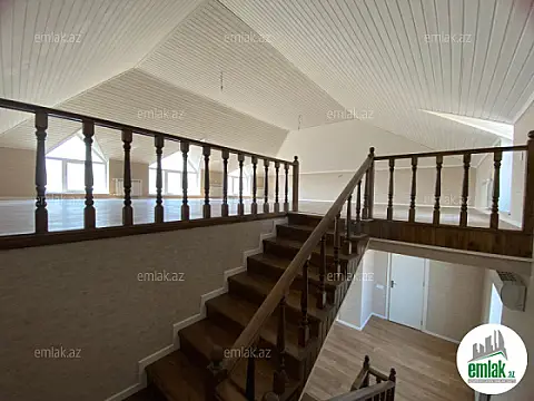 Satılır 5 otaqlı həyət evi 280 m²