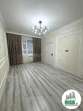 Satılır 2 otaqlı köhnə tikili 40 m²