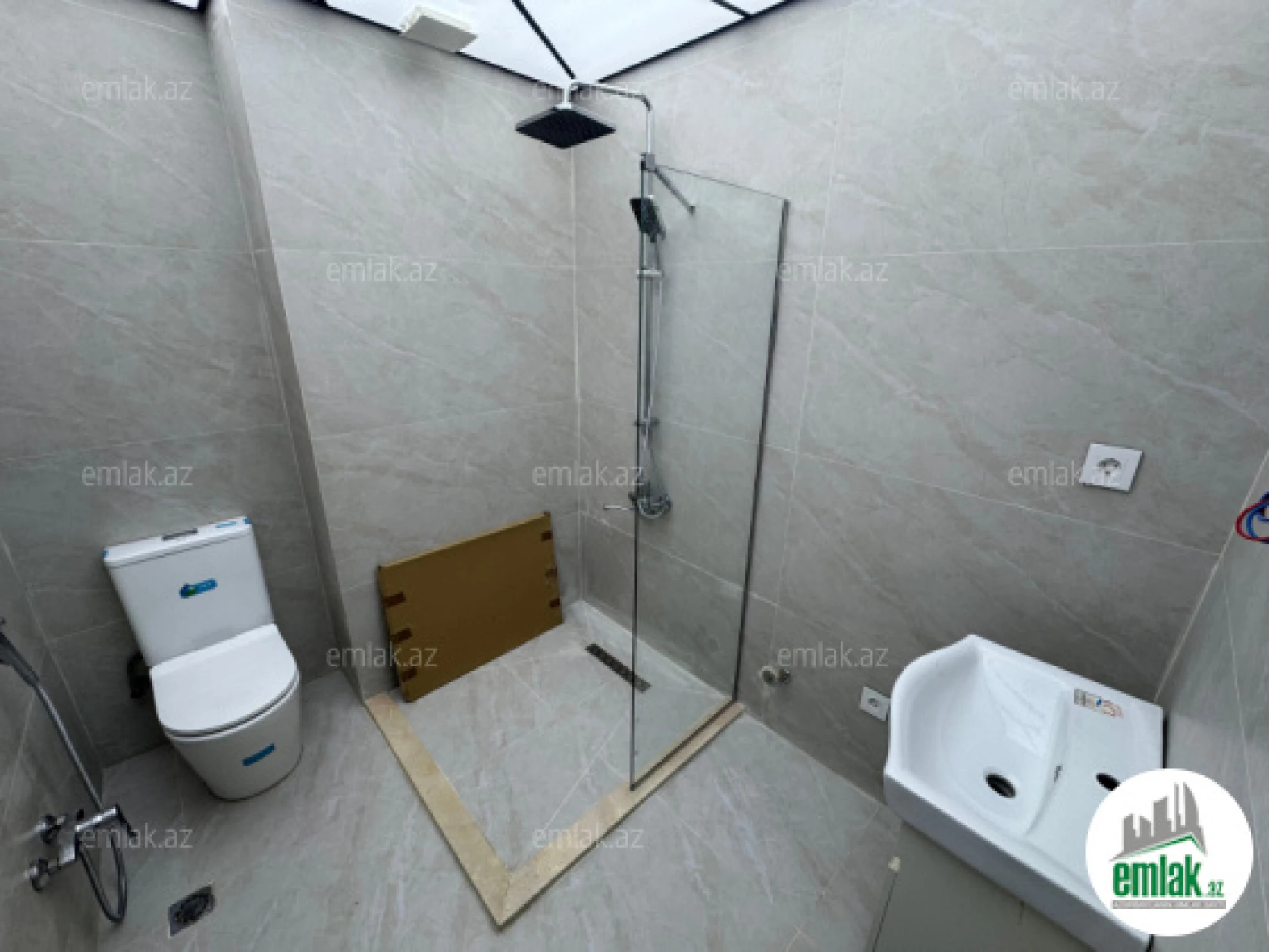 Satılır 2 otaqlı yeni tikili 69 m²