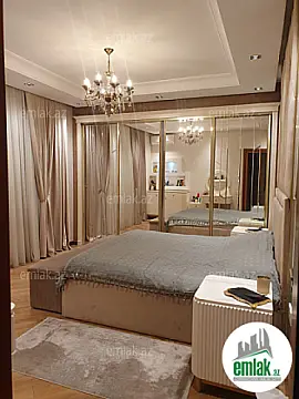 Satılır 4 otaqlı yeni tikili 130 m²