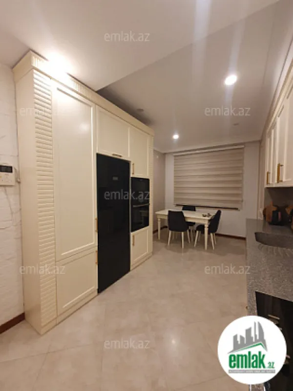 Satılır 4 otaqlı yeni tikili 130 m²