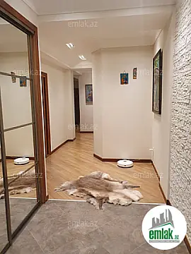 Satılır 4 otaqlı yeni tikili 130 m²