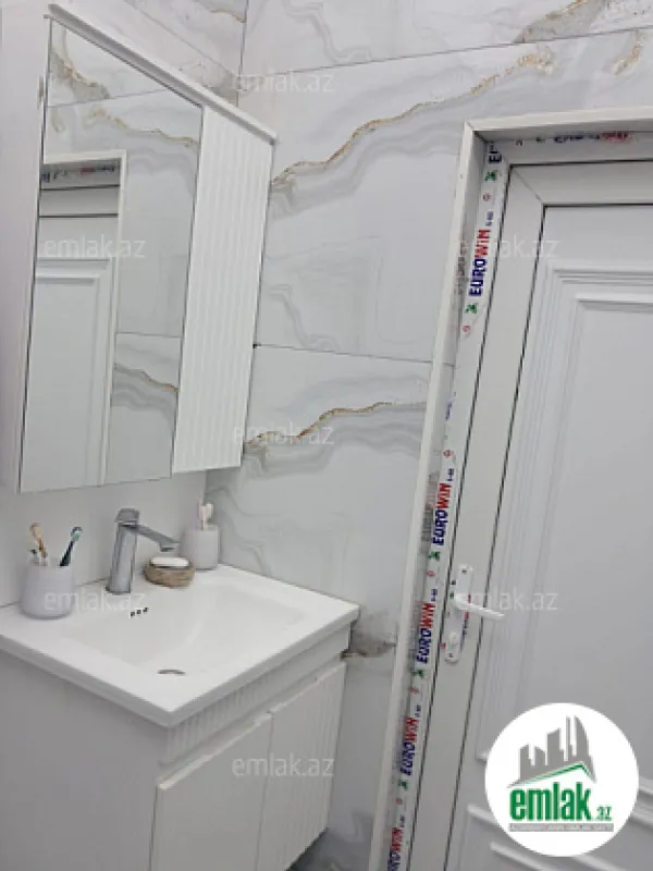 Satılır 4 otaqlı həyət evi 100 m²