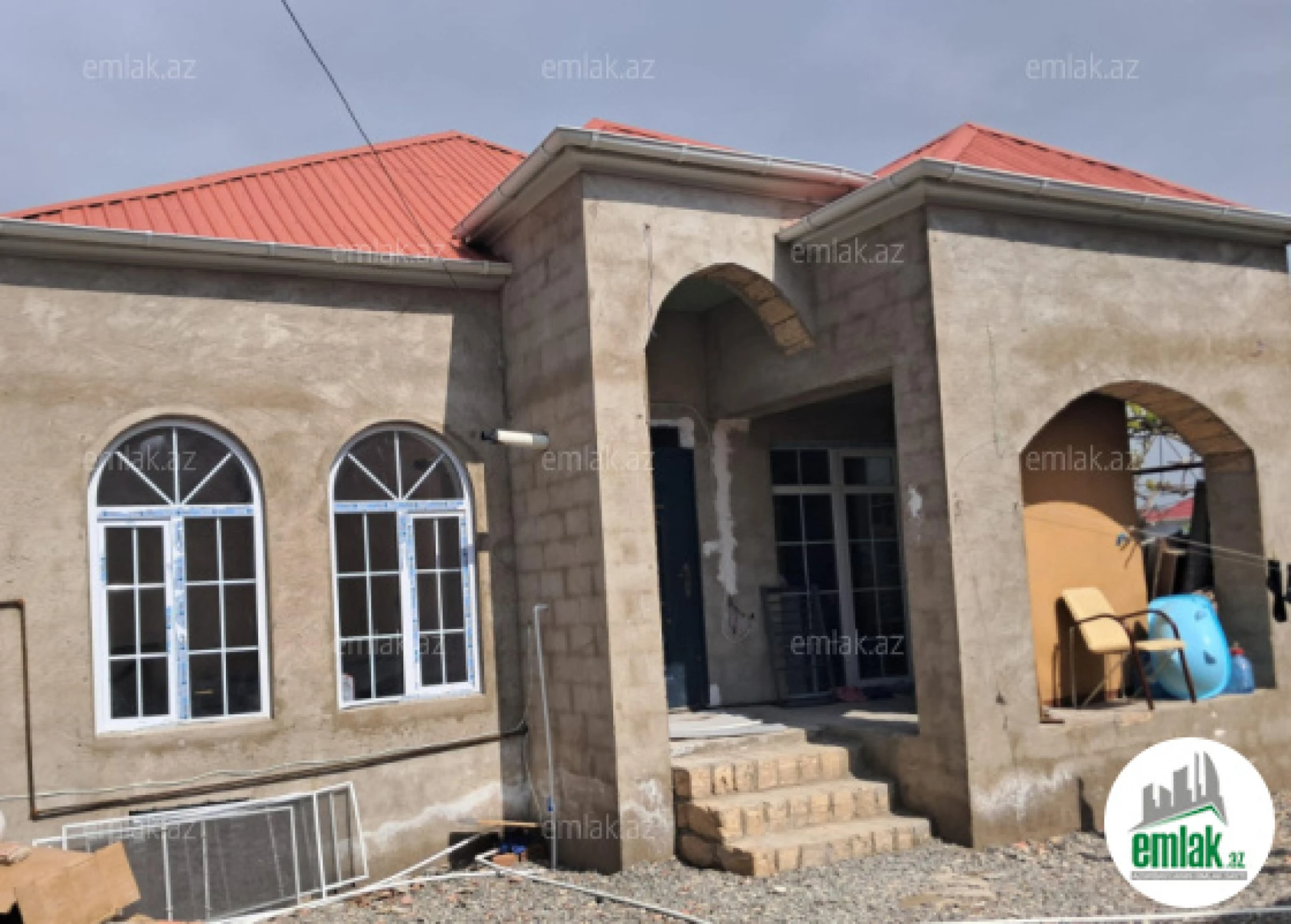 Satılır 4 otaqlı həyət evi 100 m²