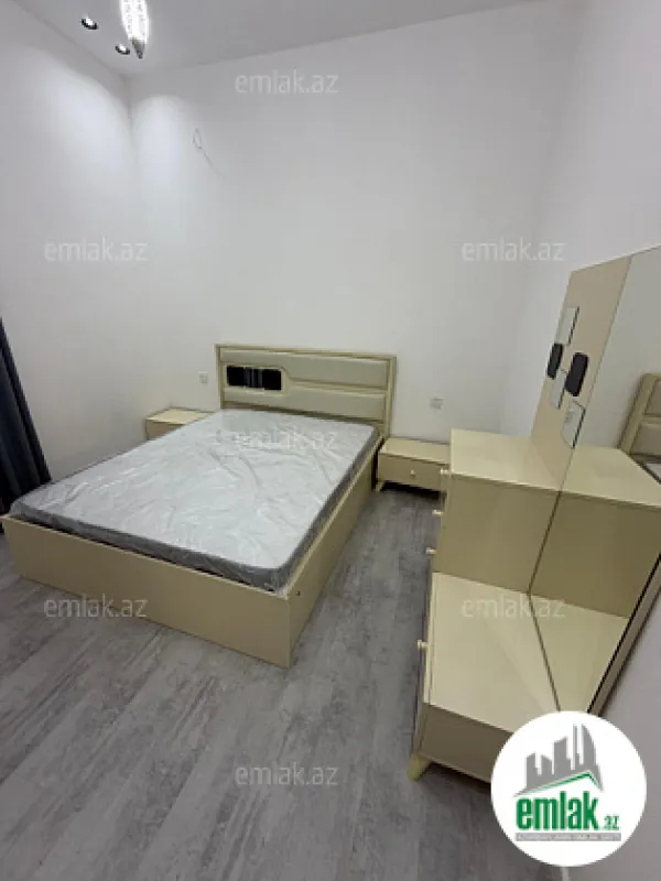 Satılır 4 otaqlı mənzil 100 m²