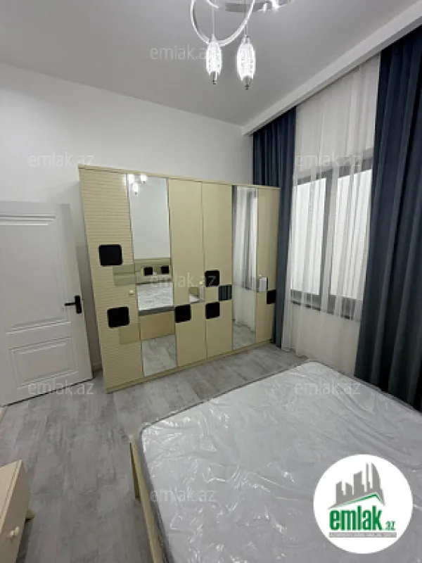 Satılır 4 otaqlı mənzil 100 m²