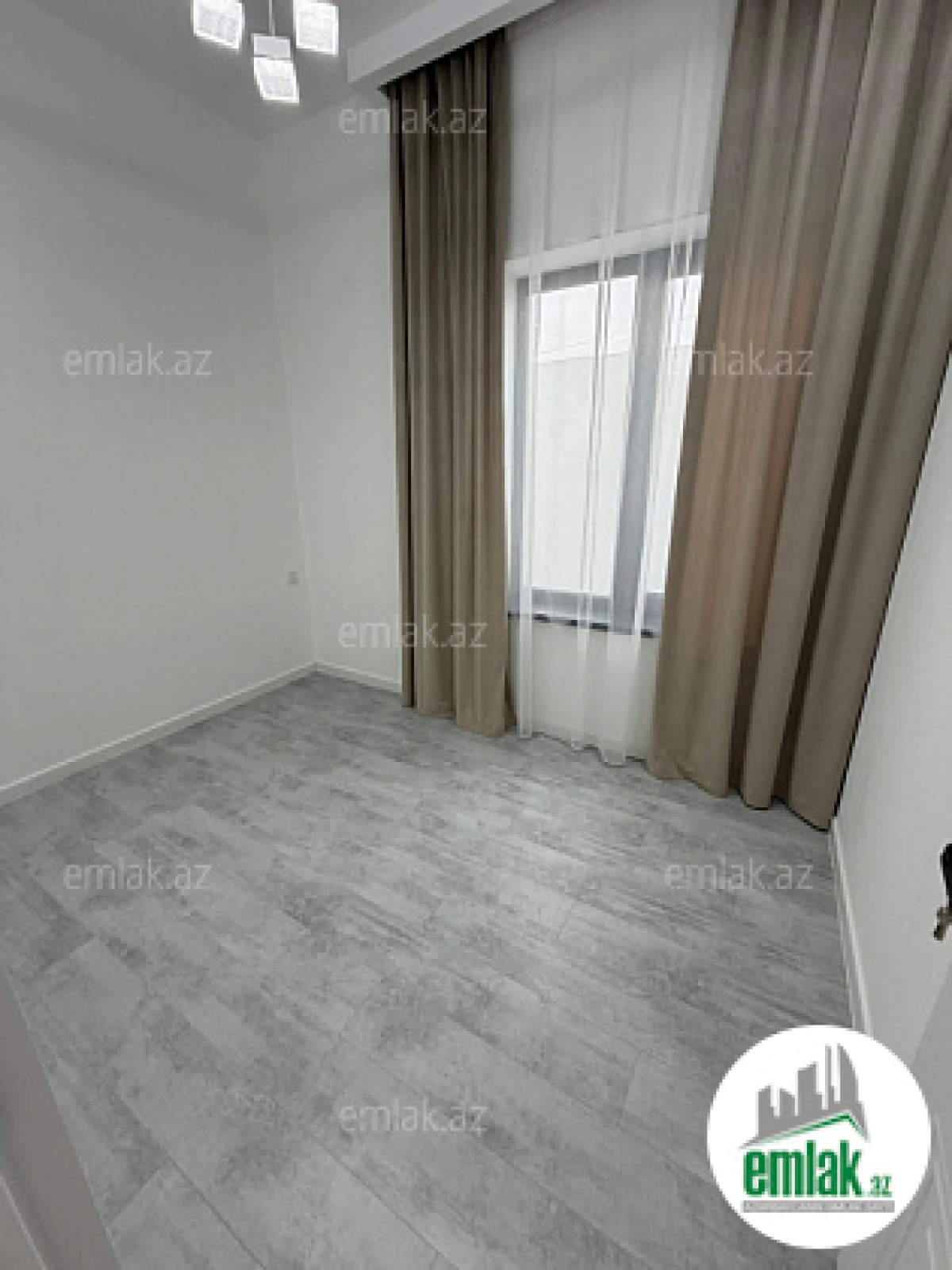 Satılır 4 otaqlı mənzil 100 m²