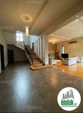 Satılır 8 otaqlı həyət evi 650 m²