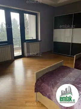 Satılır 8 otaqlı həyət evi 650 m²