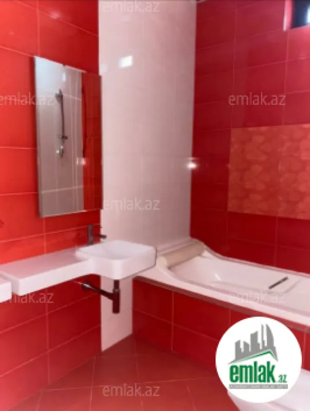 Satılır 8 otaqlı həyət evi 650 m²